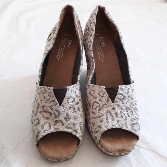 Toms Animal Print Canvas Wedges - Picture 2 of 4